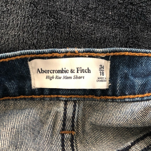 New High Rise Mom Short - Picture 4 of 4